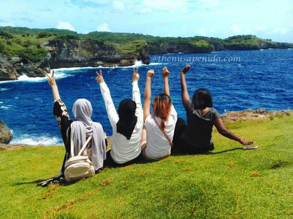 Brokenbeachnusapenida@thenusapenida.com