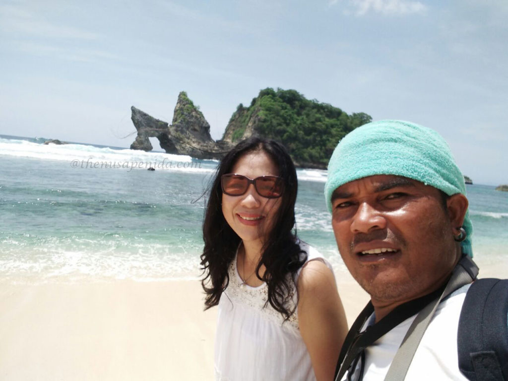 atuh beach@thenusapenida.com