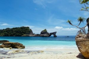 pantai atuh nusa penida
