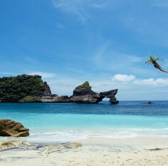 pantai atuh nusa penida