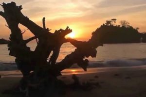 unset-pantai-crystal-bay-nusa-penida-540x405