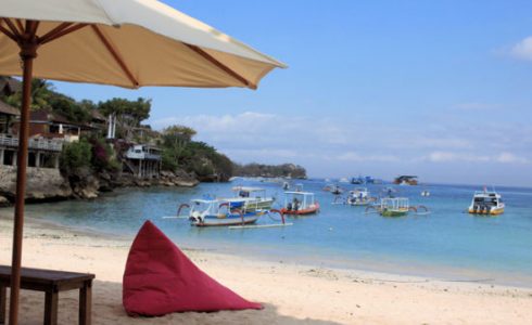 Pantai Jungut Batu Nusa Lembongan@thenusapenida.com