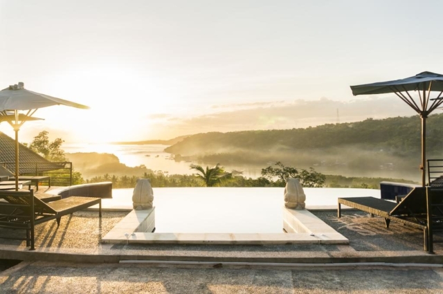 Sunrise Hut’s Lembongan.,