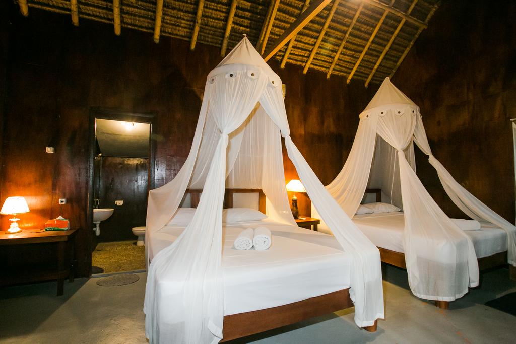 Full Moon Bungalow@thenusapenida.com