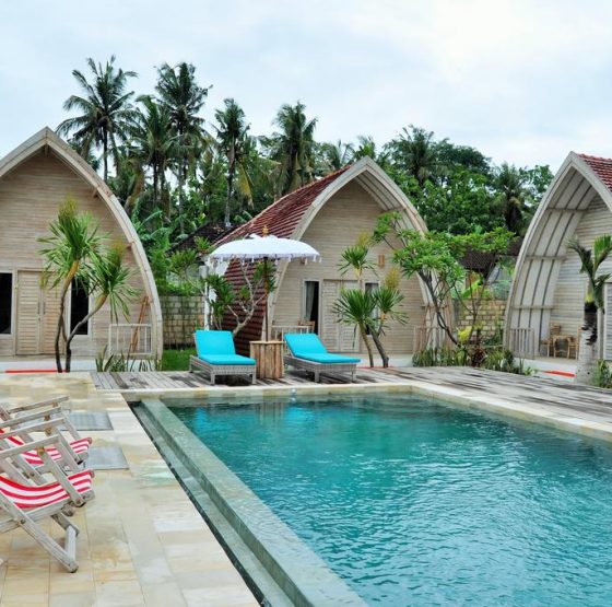 la roja bungalow@thenusapenida.com