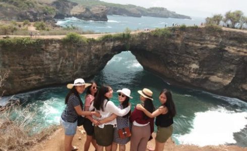 Brokenbeach@thenusapenida.com